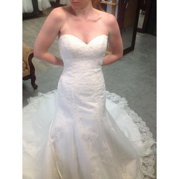 USED SAMPLE Fit & Flare Sexy Lace Wedding Dress Romantic Mermaid Lace Corset - Picture 7 of 14